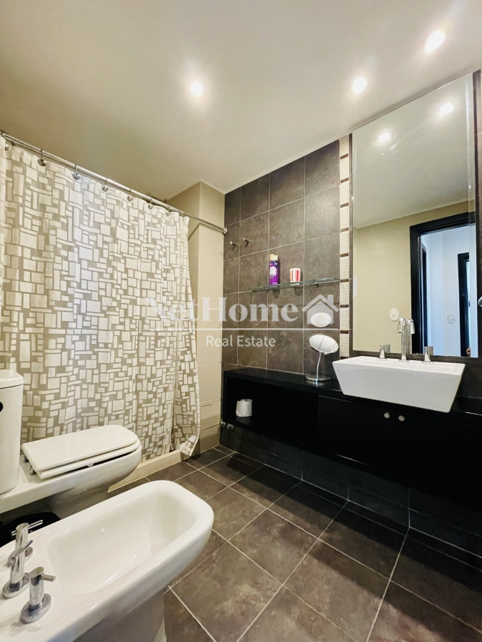 Apartamento ID.138 - Playa Mansa Apartamento 2 dormitorios parrillero A pasos del mar