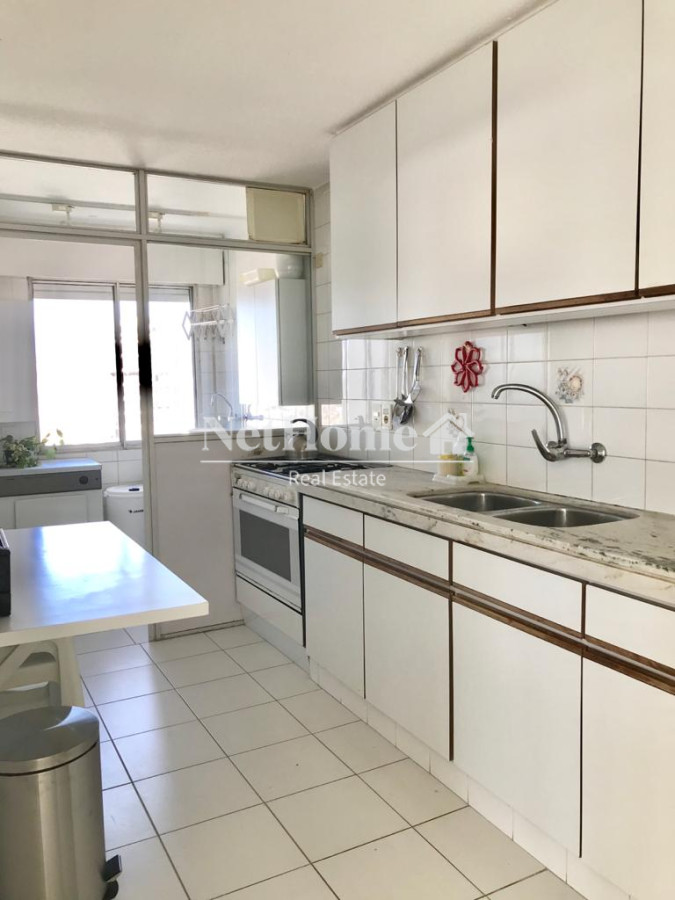 Apartamento ID.470 - Apartamento de 4 Dormitorios con Vista al Mar - Península de Punta del Este, Venta y Alquiler