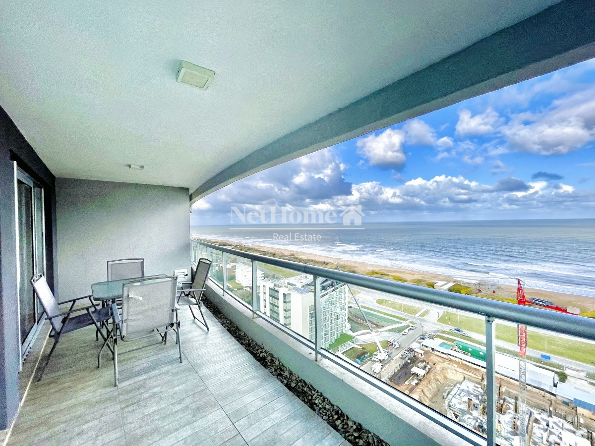 Apartamento ID.176 - Playa Brava Apartamento de 2 Dormitorios y Parrillero con Vista al Océano. 
