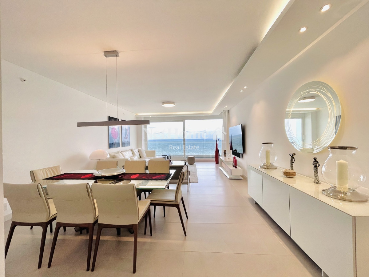 Apartamento ID.618 - Venta Espectacular Apartamento Frente al Mar, 3 Dormitorios, Le Parc Punta del Este