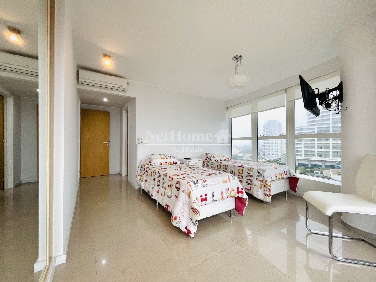Apartamento ID.182 - Playa Mansa Apartamento 3 Suites  Vista al Mar