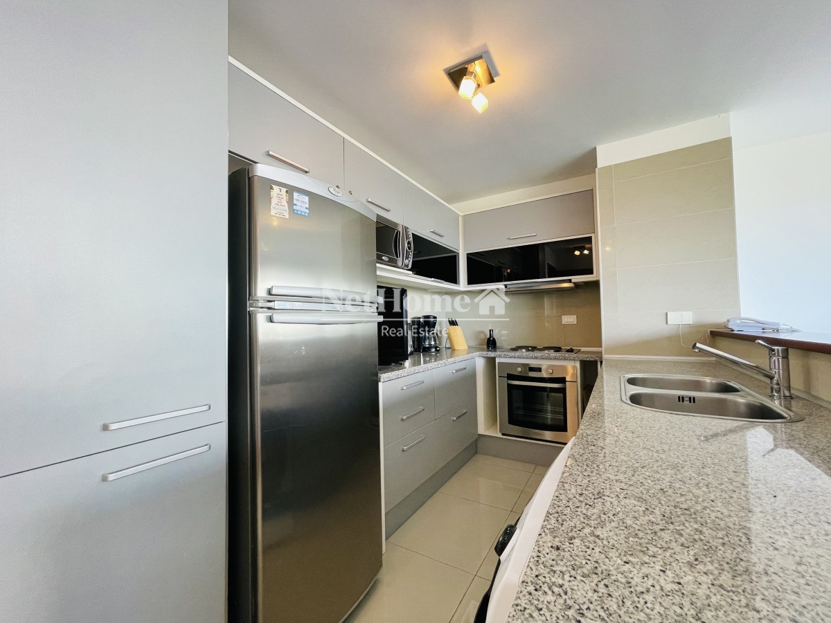 Apartamento ID.172 - Apartamento de 2 Dormitorios y Parrillero Frente a Playa Brava, Punta del Este