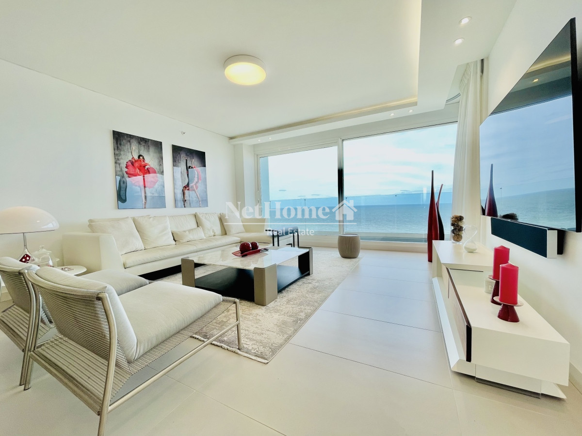 Apartamento ID.618 - Venta Espectacular Apartamento Frente al Mar, 3 Dormitorios, Le Parc Punta del Este