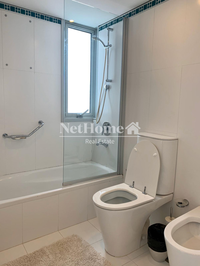 Apartamento ID.524 - Venta y alquiler de departamento esquinero de tres dormitorios mas dependencia de servicio, Torre LE PARC, playa Brava. Punta del Este