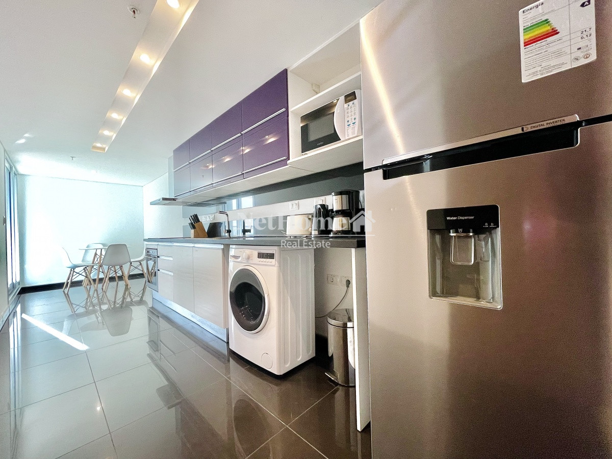 Apartamento ID.176 - Playa Brava Apartamento de 2 Dormitorios y Parrillero con Vista al Océano. 