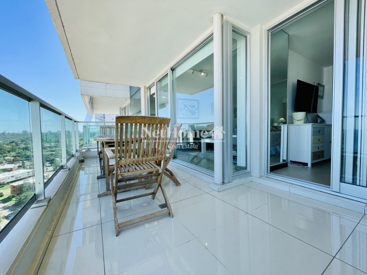 Apartamento ID.138 - Playa Mansa Apartamento 2 dormitorios parrillero A pasos del mar