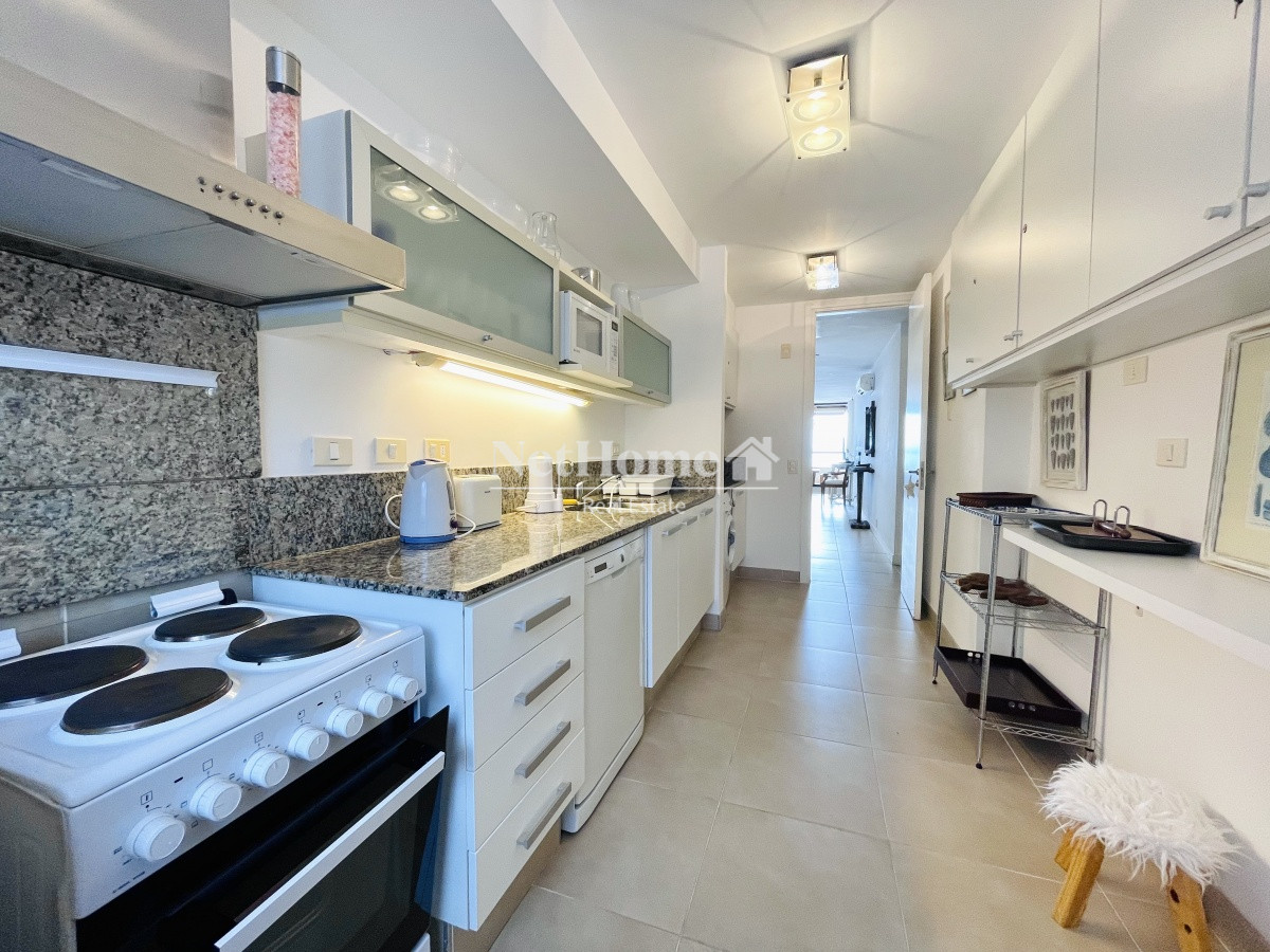 Apartamento ID.469 - Venta y alquiler de apartamento de dos dormitorios con parrillero de uso exclusivo en Punta Ballena