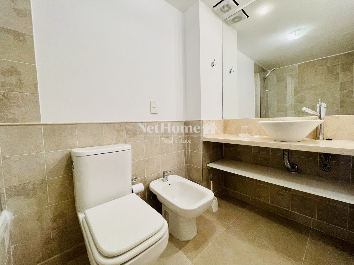 Apartamento ID.469 - Venta y alquiler de apartamento de dos dormitorios con parrillero de uso exclusivo en Punta Ballena
