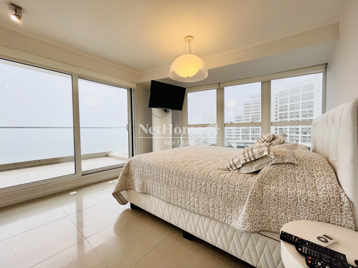 Apartamento ID.182 - Playa Mansa Apartamento 3 Suites  Vista al Mar