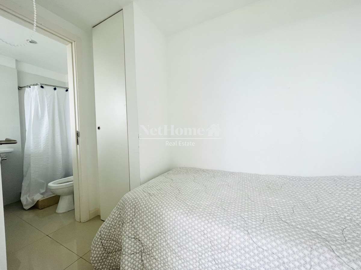 Apartamento ID.130 - Playa Mansa Apartamento 3 Dormitorios Parrillero Frente al Mar