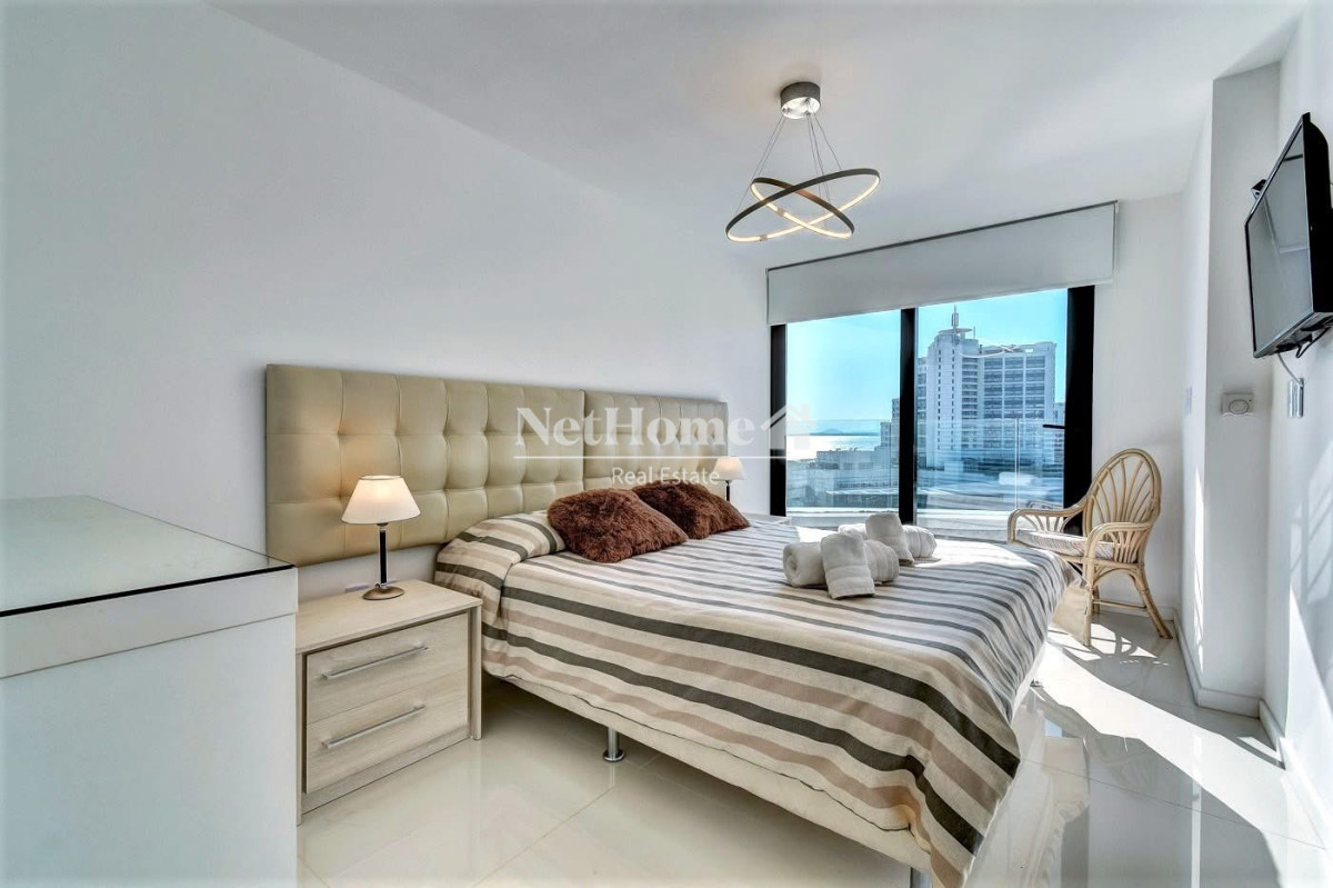 Apartamento ID.645 - Venta de apartamento de dos dormitorios con dos baños moderna Torre, Art Tower, Punta del Este