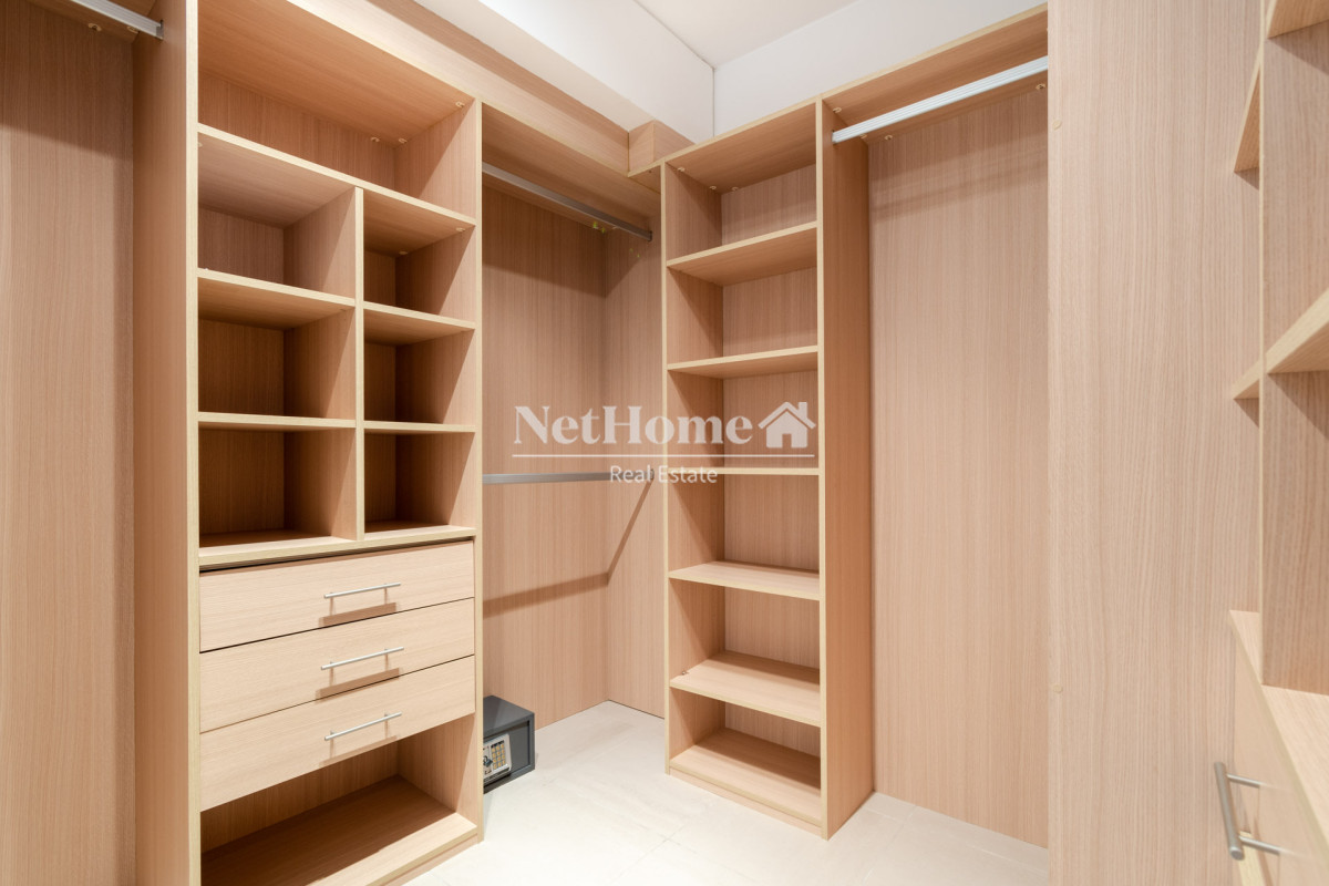 Apartamento ID.458 - Venta y alquiler de departamento con tres dormitorios mas dependencia de servicio en torre Le Parc playa Brava, Punta del Este