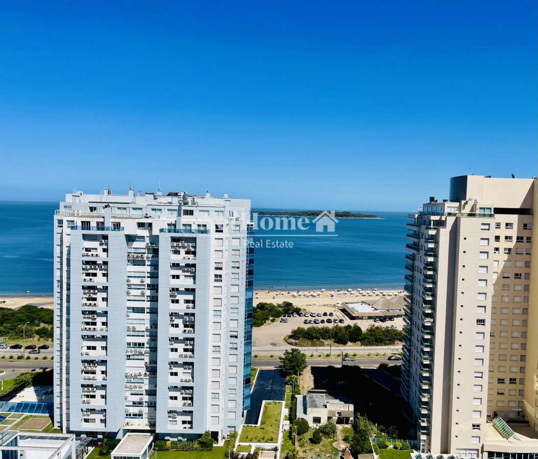 Apartamento ID.138 - Playa Mansa Apartamento 2 dormitorios parrillero A pasos del mar
