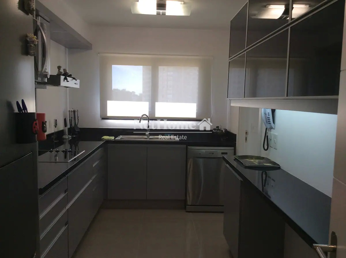 Apartamento ID.186 - Venta y alquiler de moderno departamento de tres dormitorios más dependencia a pasos de Playa Brava