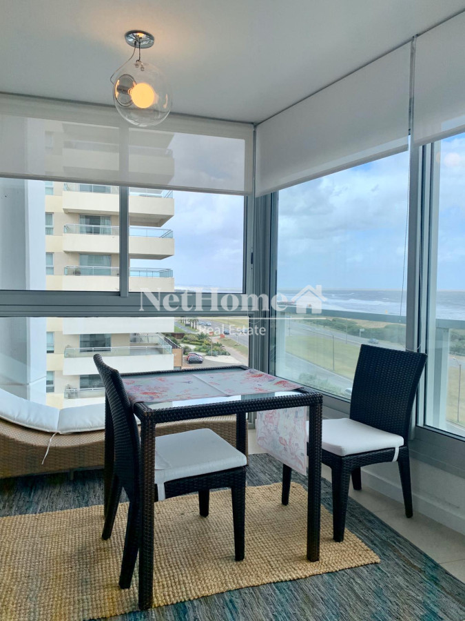 Apartamento ID.524 - Venta y alquiler de departamento esquinero de tres dormitorios mas dependencia de servicio, Torre LE PARC, playa Brava. Punta del Este