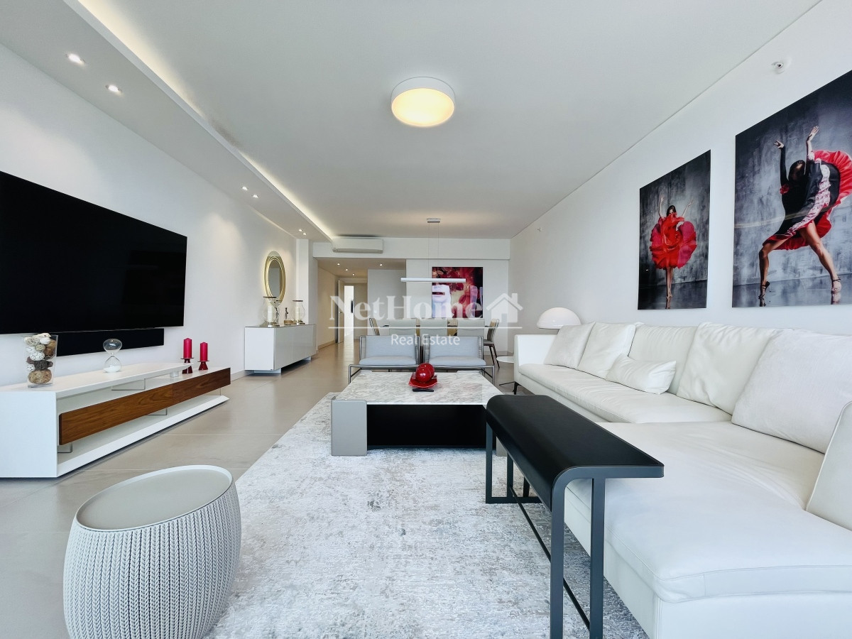 Apartamento ID.618 - Venta Espectacular Apartamento Frente al Mar, 3 Dormitorios, Le Parc Punta del Este