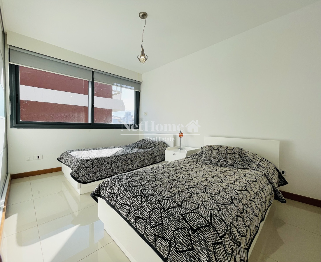 Apartamento ID.172 - Apartamento de 2 Dormitorios y Parrillero Frente a Playa Brava, Punta del Este