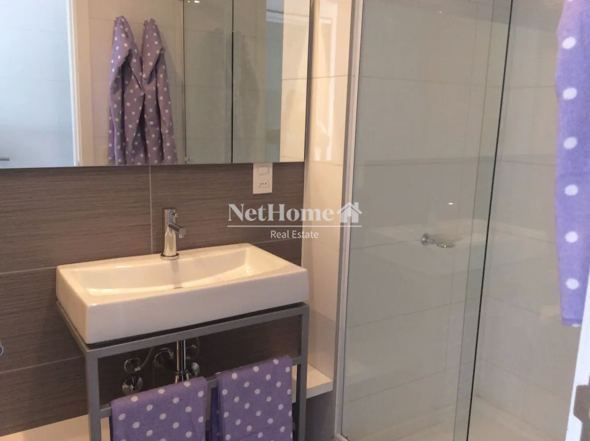 Apartamento ID.186 - Venta y alquiler de moderno departamento de tres dormitorios más dependencia a pasos de Playa Brava