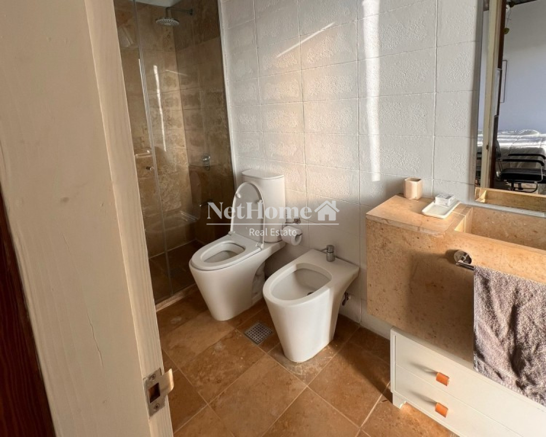 Casa ID.506 - Venta y alquiler temporario de maravillosa casa a pasos del Mar con cinco dormitorios en suite, Punta Piedras, Manantiales