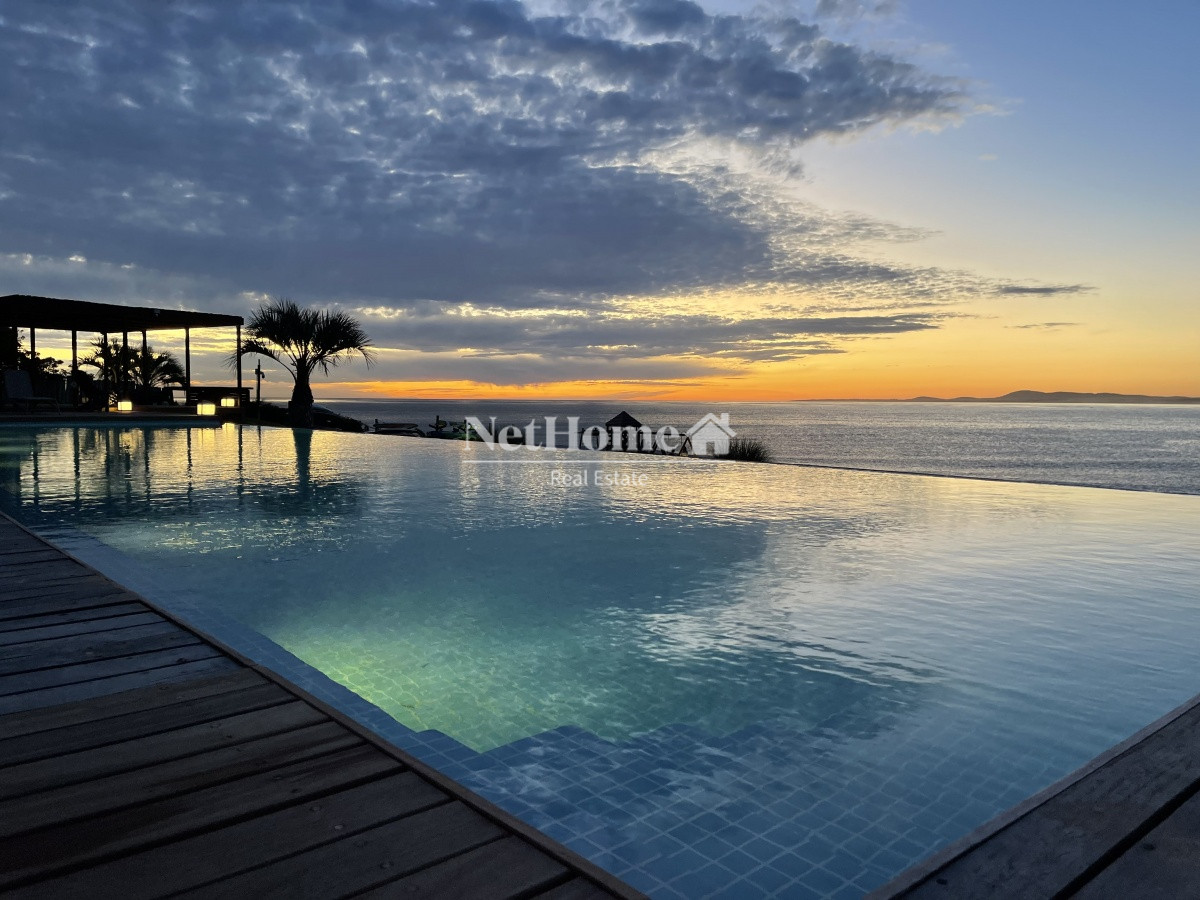 Apartamento ID.469 - Venta y alquiler de apartamento de dos dormitorios con parrillero de uso exclusivo en Punta Ballena