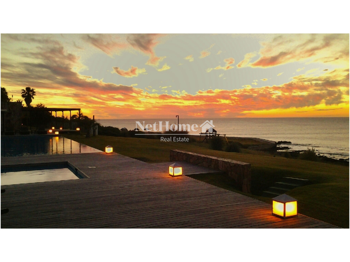 Apartamento ID.469 - Venta y alquiler de apartamento de dos dormitorios con parrillero de uso exclusivo en Punta Ballena