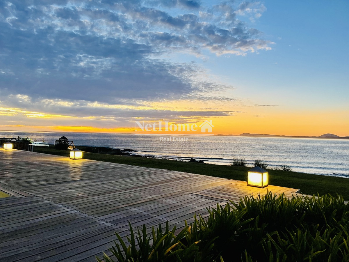 Apartamento ID.469 - Venta y alquiler de apartamento de dos dormitorios con parrillero de uso exclusivo en Punta Ballena
