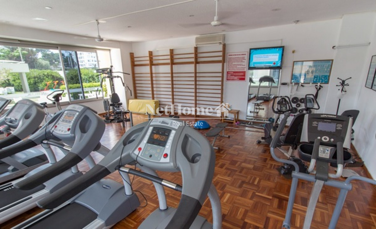 Apartamento ID.101 - Playa Mansa Apartamento de 3 Dormitorios  Vista al Mar