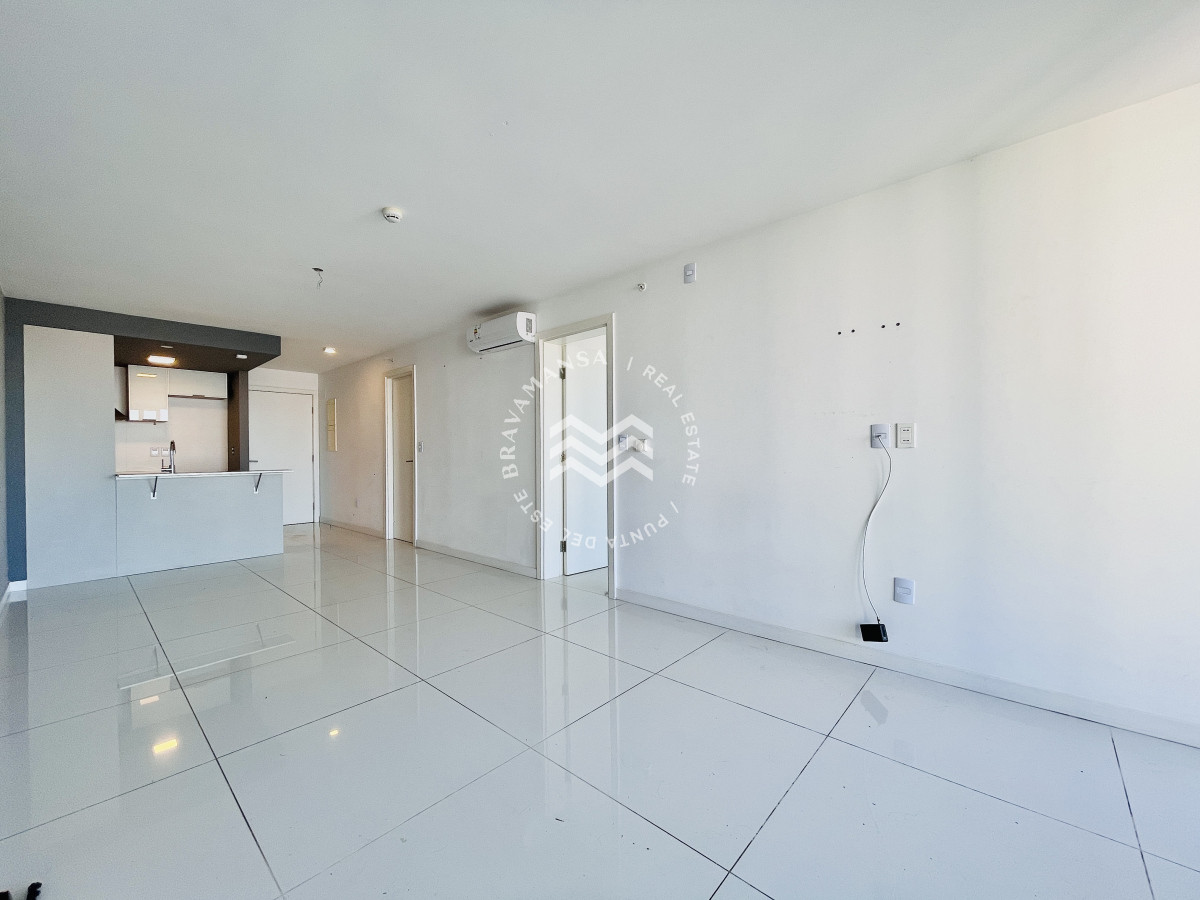 Apartamento ID.501 - Apartamento de 1 Dormitorio en edificio Artower, Sin Muebles, Alquiler Anual. Punta del Este