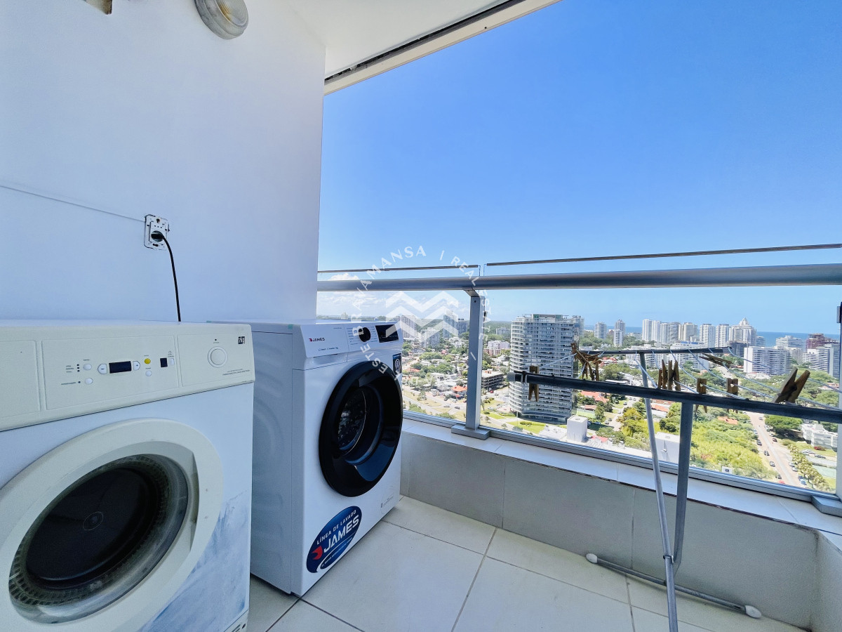 Apartamento ID.592 - Excelente Apartamento de 2 Dormitorios con Vista al Mar, Playa Mansa