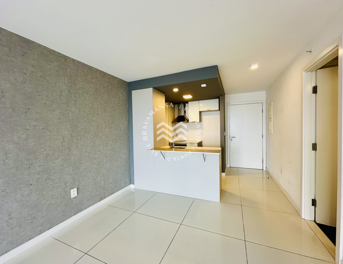 Apartamento ID.501 - Apartamento de 1 Dormitorio en edificio Artower, Sin Muebles, Alquiler Anual. Punta del Este