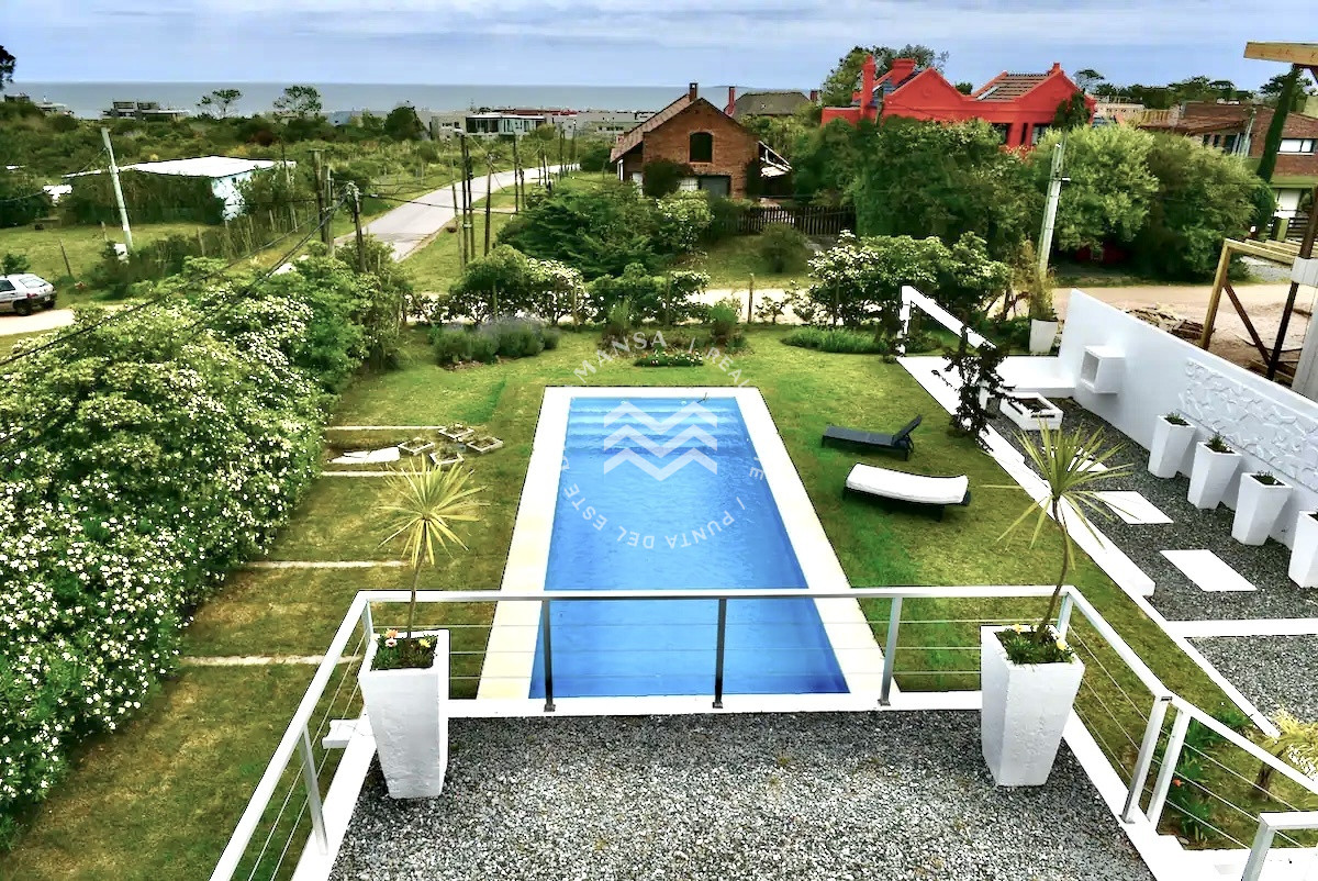 Casa ID.513 - Excelente Casa de 4 Dormitorios y Piscina en Manantiales, Punta del Este