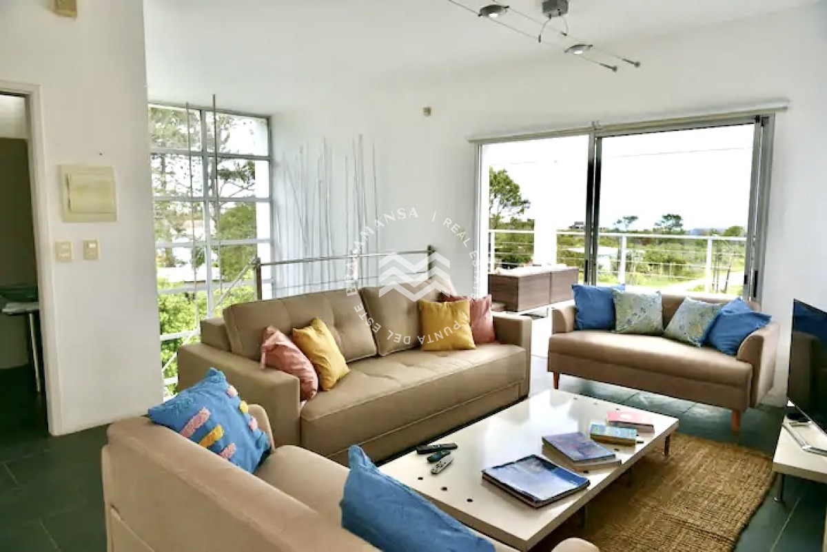Casa ID.513 - Excelente Casa de 4 Dormitorios y Piscina en Manantiales, Punta del Este