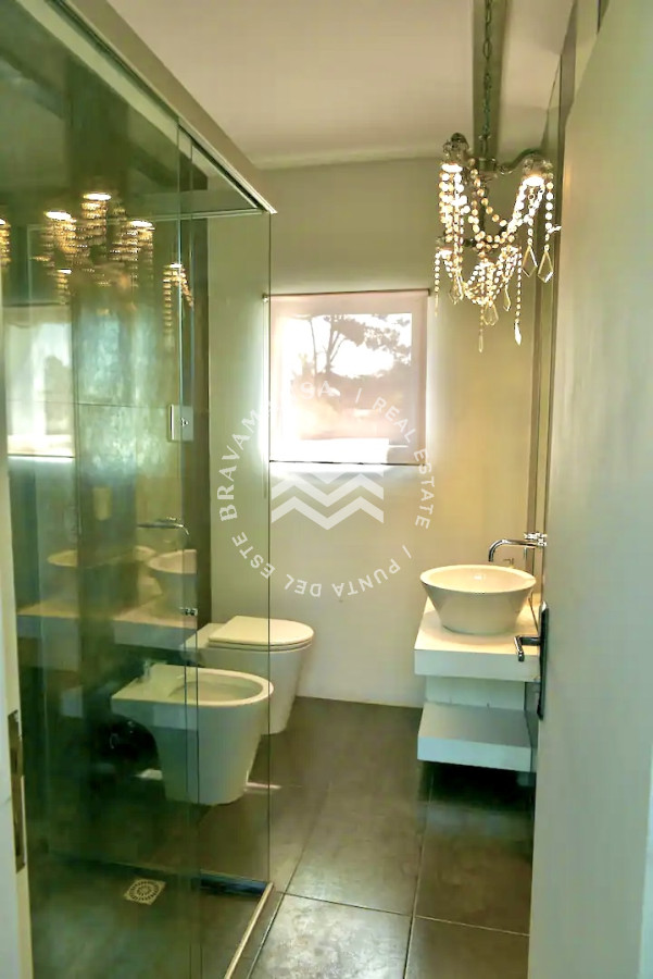 Casa ID.513 - Excelente Casa de 4 Dormitorios y Piscina en Manantiales, Punta del Este