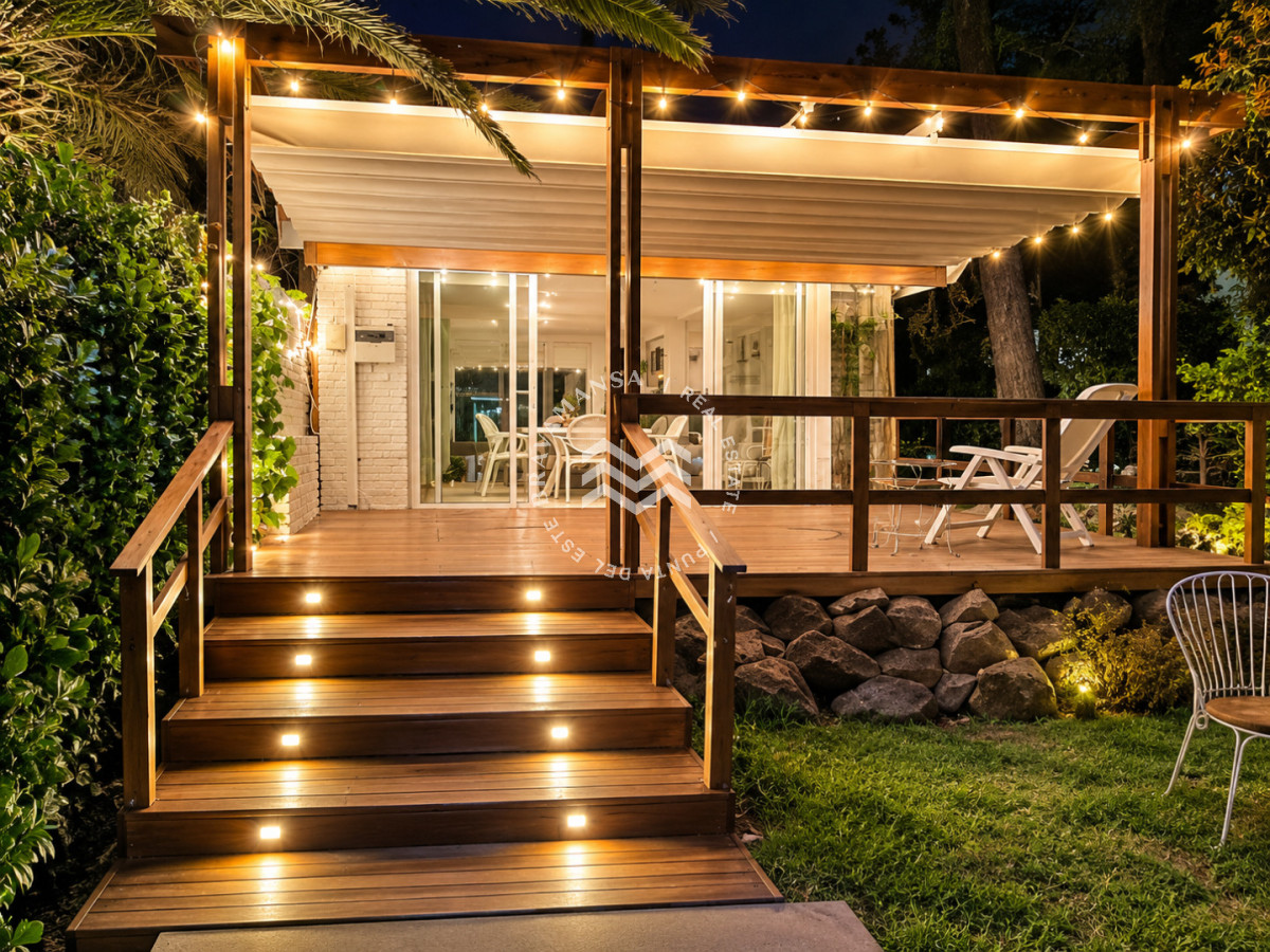 Casa ID.952 - Excelente Casa de 4 Dormitorios, Piscina Climatizada y Barbacoa a una cuadra del Mar, Playa Mansa