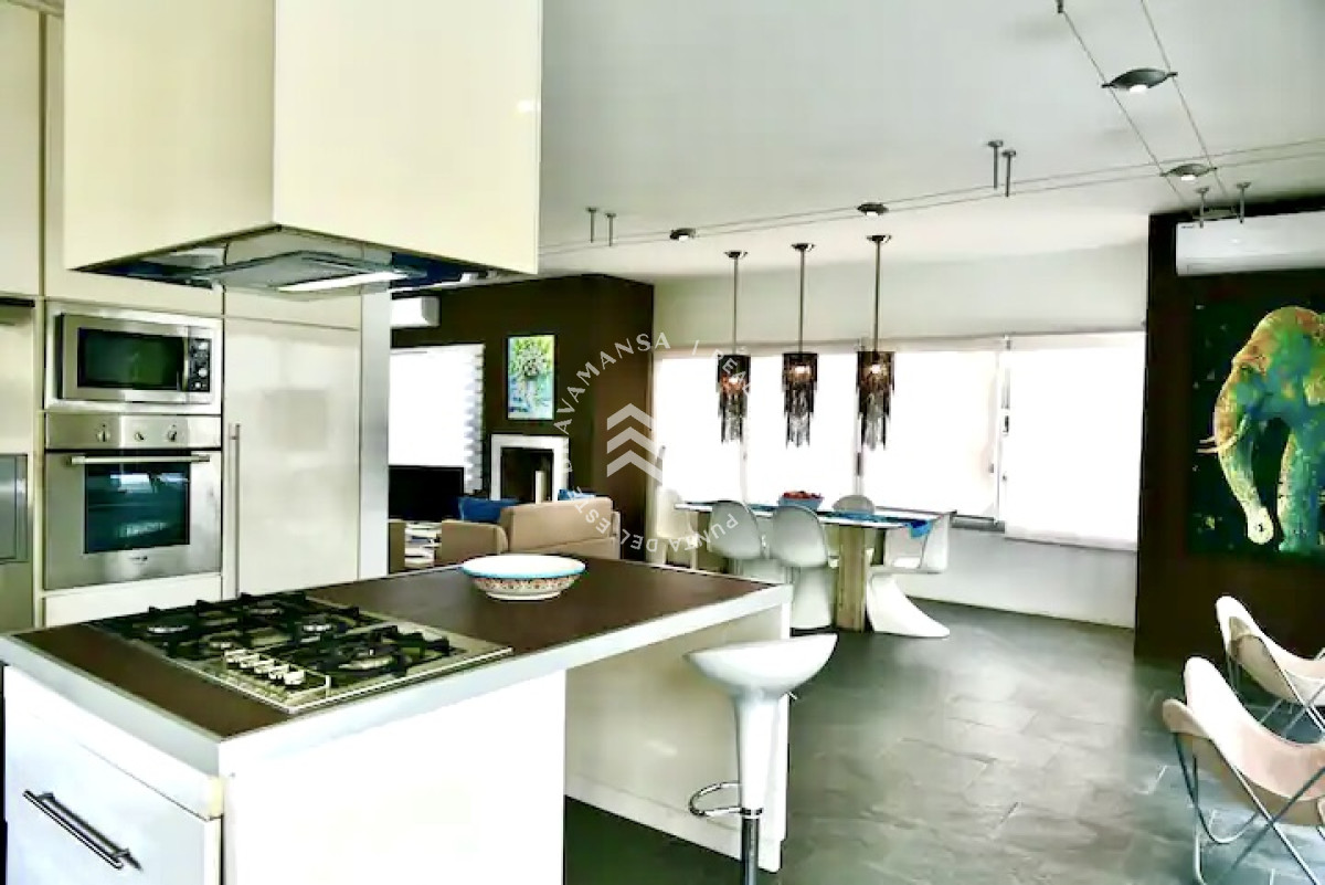 Casa ID.513 - Excelente Casa de 4 Dormitorios y Piscina en Manantiales, Punta del Este