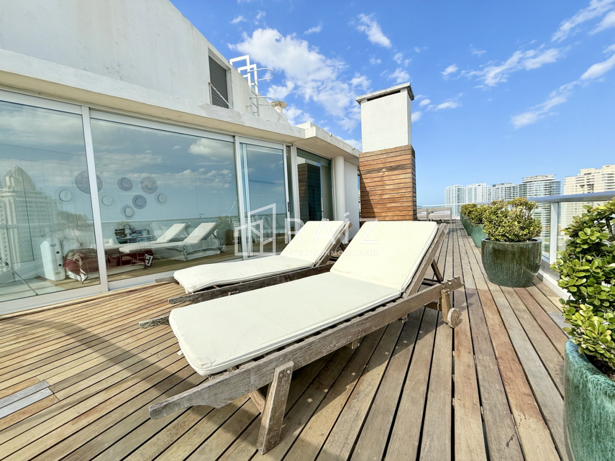 Apartamento ID.11806 - Venta apartamento Penthouse 3 dormitorios playa brava