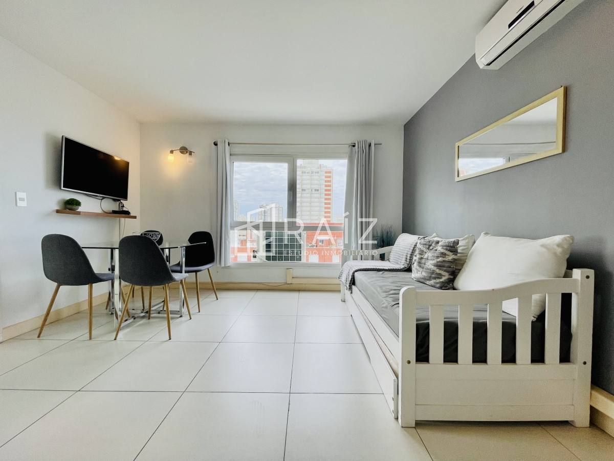 Apartamento ID.10824 - Venta de apartamento de 1 Dormitorio en el corazón de la Península, Punta del Este