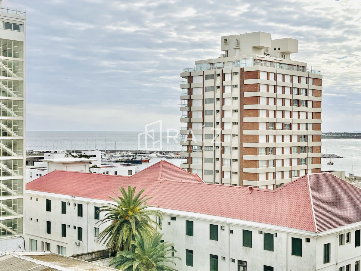 Apartamento ID.10824 - Venta de apartamento de 1 Dormitorio en el corazón de la Península, Punta del Este