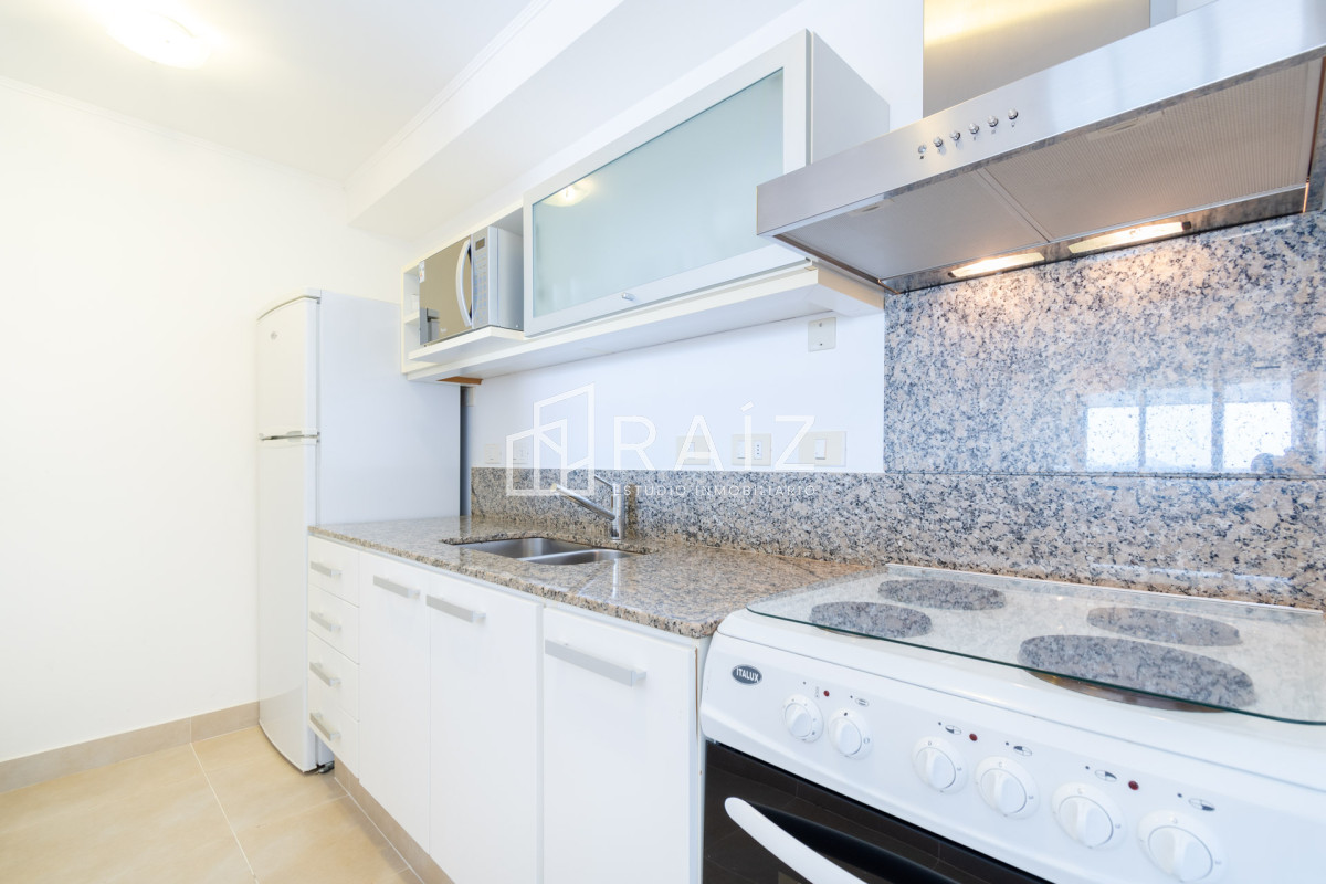 Apartamento ID.9446 - Apartamento de un dormitorio con parrillero y jardin en Venta y Alquiler, Punta Ballena