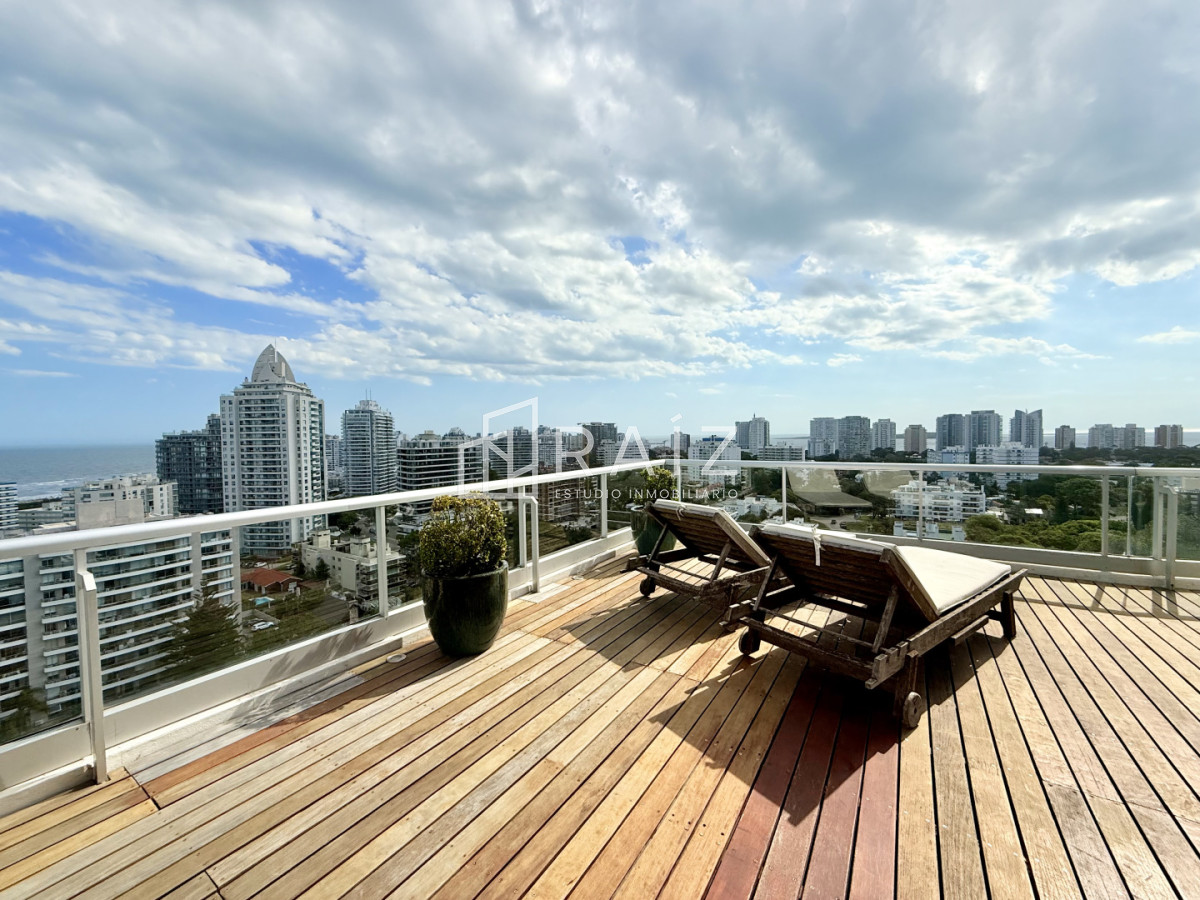 Apartamento ID.11806 - Venta apartamento Penthouse 3 dormitorios playa brava