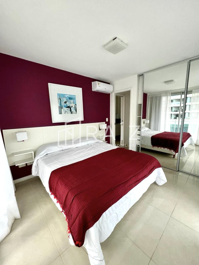 Apartamento ID.10115 - Apartamento de 1 Dormitorio en Torre con Servicios, Cerca del Mar - Alquiler Anual, Punta del Este