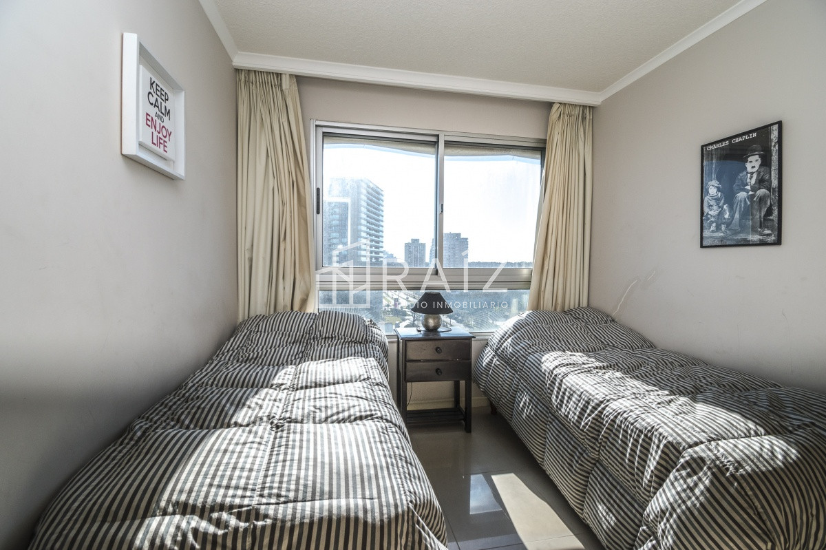 Apartamento ID.10833 - Oportunidad en Venta! Apartamento de 2 Dormitorios en Ocean Drive, Punta del Este