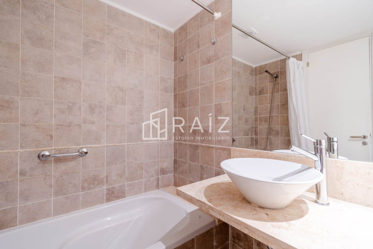 Apartamento ID.9446 - Apartamento de un dormitorio con parrillero y jardin en Venta y Alquiler, Punta Ballena