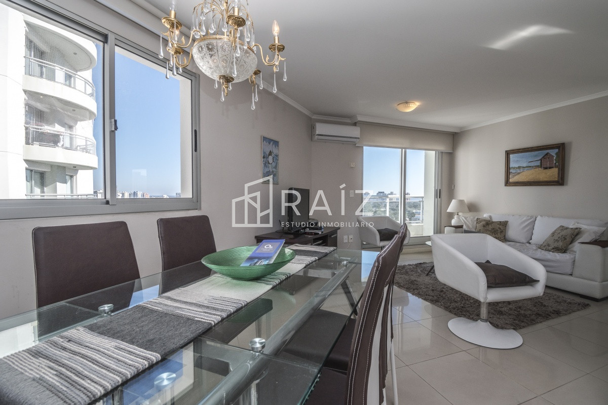 Apartamento ID.10833 - Oportunidad en Venta! Apartamento de 2 Dormitorios en Ocean Drive, Punta del Este