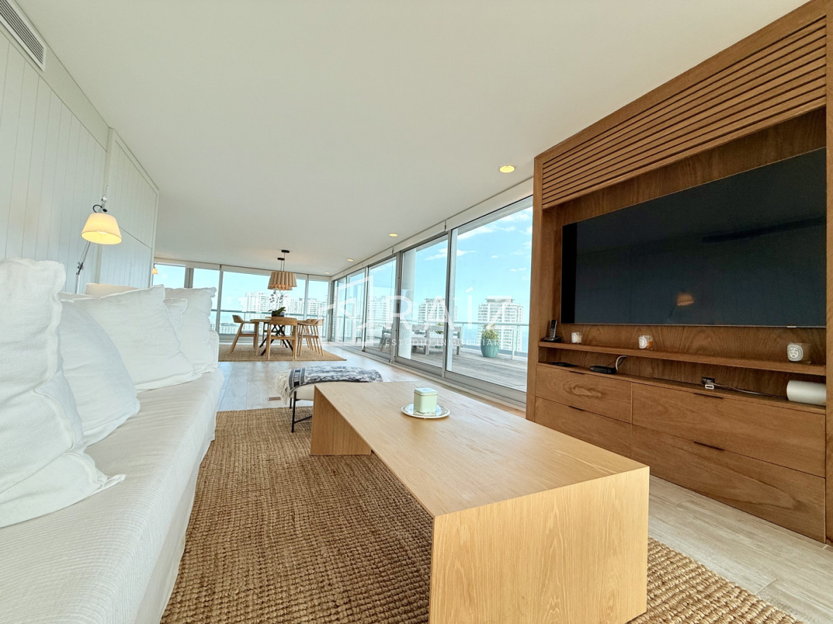 Apartamento ID.11806 - Venta apartamento Penthouse 3 dormitorios playa brava