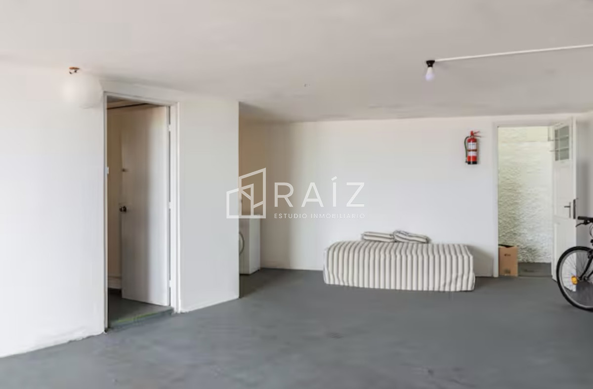 Casa ID.12360 - CASA VENTA 5 DORMITORIOS Y DEPENDENCIA PENINSULA