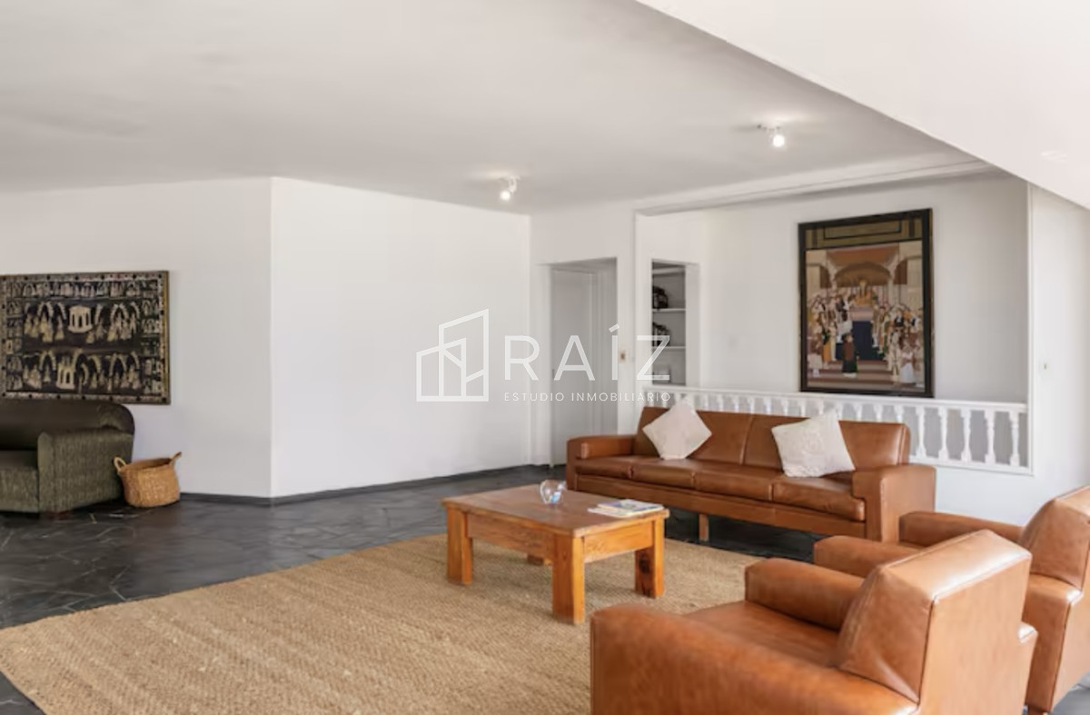 Casa ID.12360 - CASA VENTA 5 DORMITORIOS Y DEPENDENCIA PENINSULA