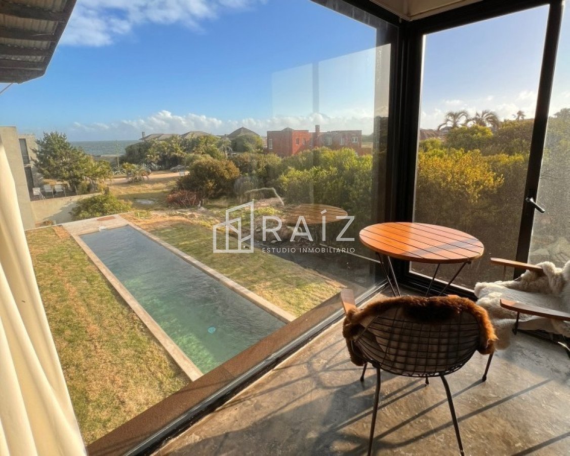 Casa ID.11271 - Venta casa 5 dormitorios en suite, Punta Piedras