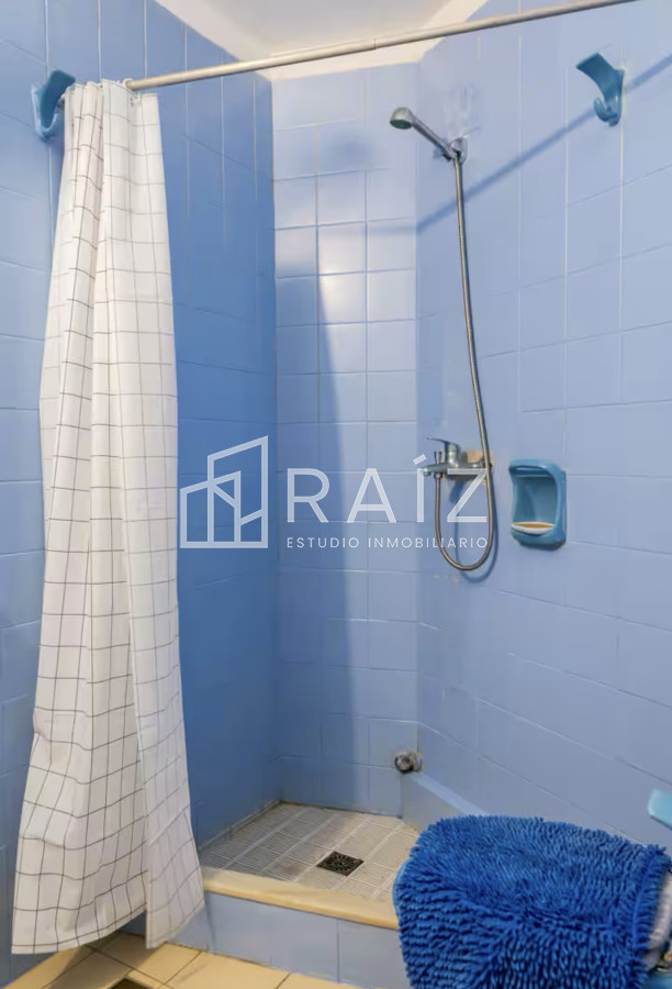 Casa ID.12360 - CASA VENTA 5 DORMITORIOS Y DEPENDENCIA PENINSULA