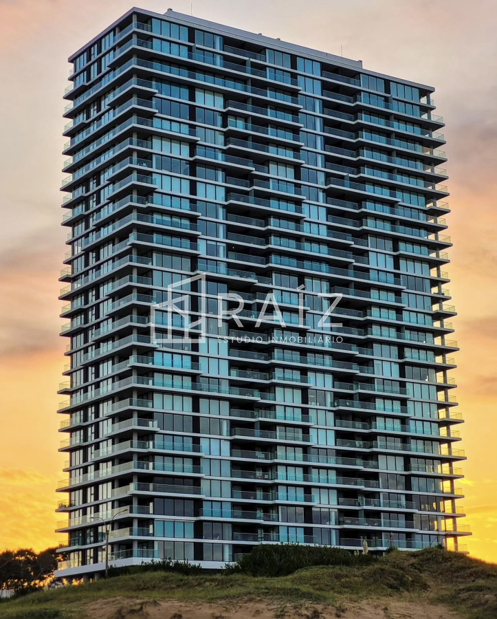 Apartamento ID.7705 - Alquiler temporario de fabuloso departamento de dos dormitorios en Torre Venetian sobre Playa Mansa